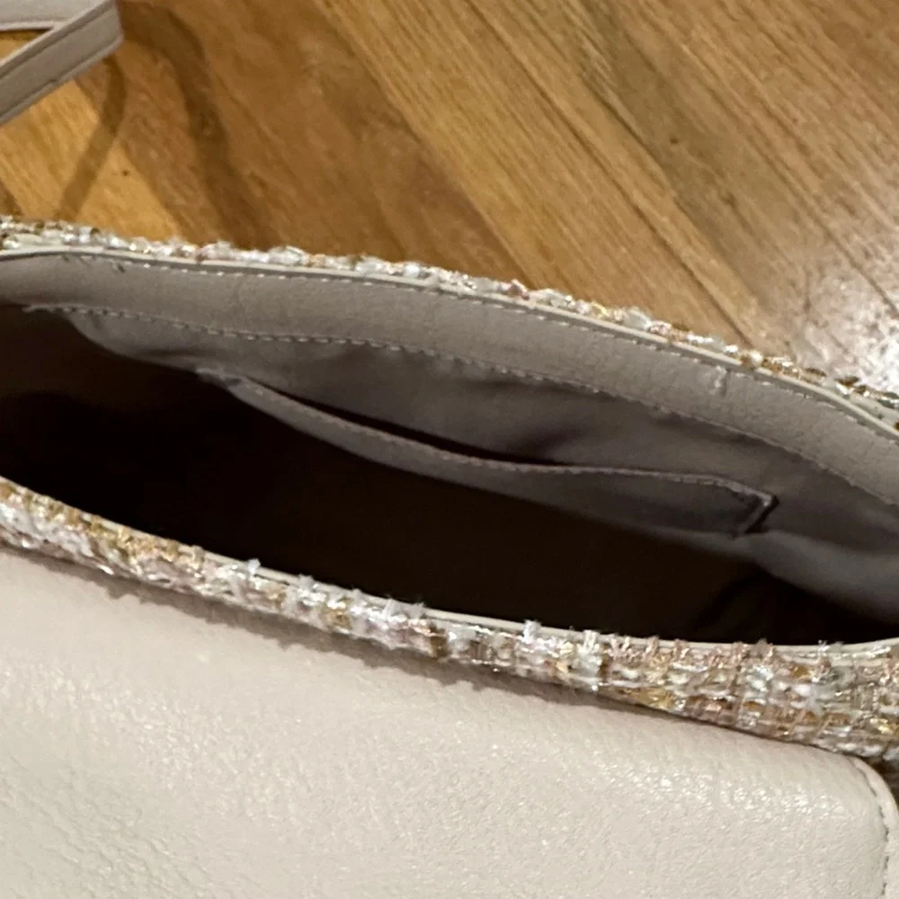 LC Lauren Conrad | Elegant Tweed Handbag with Chain Handle - Picture 10 of 16